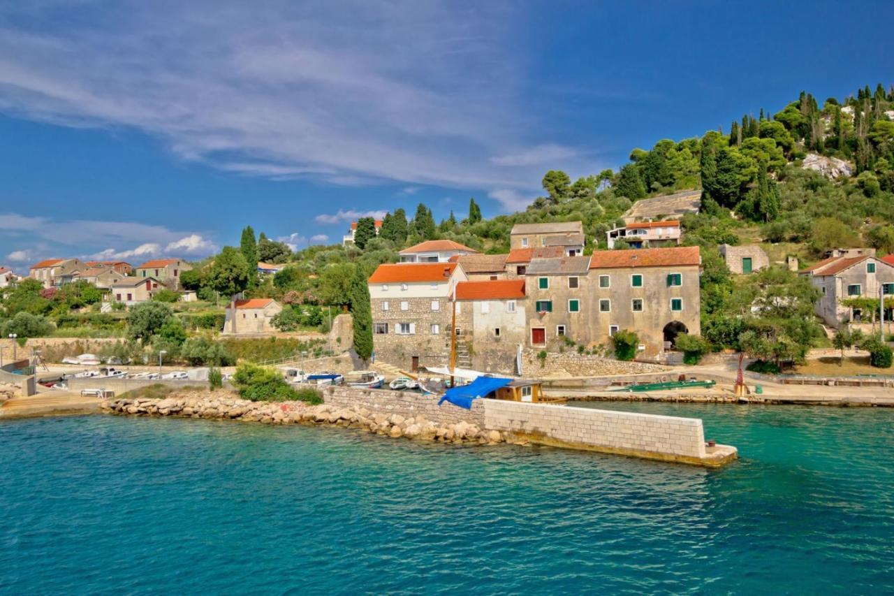 Studio Apartment In Preko With Sea View, Terrace, Air Conditioning, Wi-Fi Eksteriør bilde