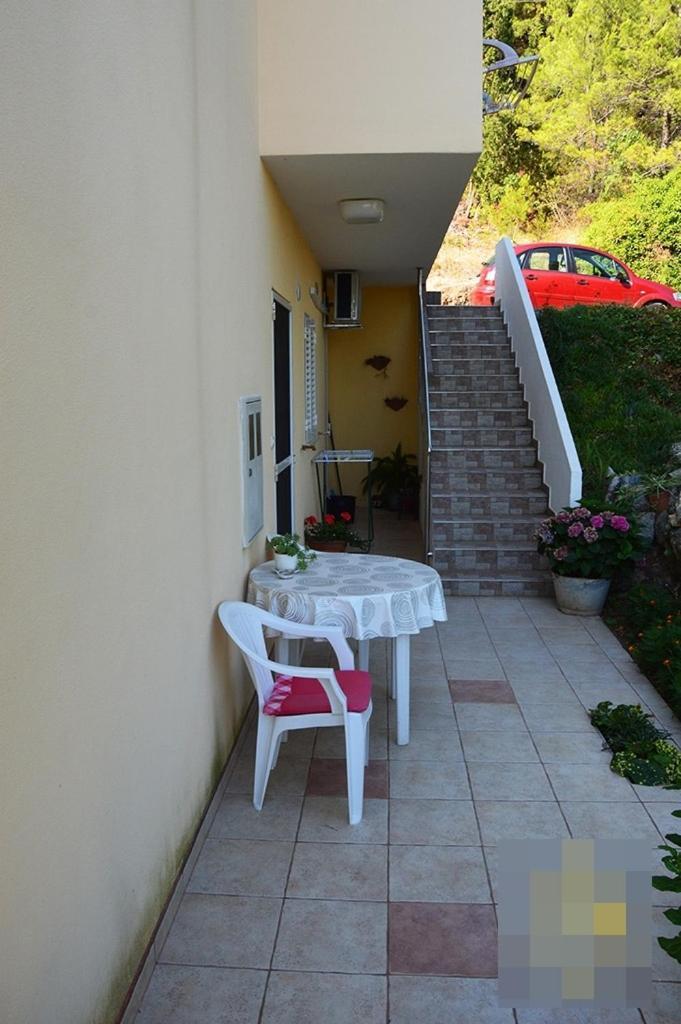 Studio Apartment In Preko With Sea View, Terrace, Air Conditioning, Wi-Fi Eksteriør bilde